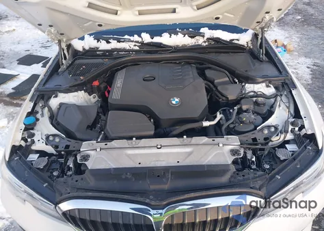 2021 BMW 330I xDrive z USA, uszkodzony, nr VIN 3MW5R7J02M8C01491